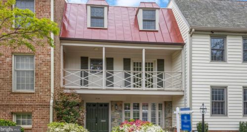 314 Wrens Way, Falls Church, VA 22046-3517