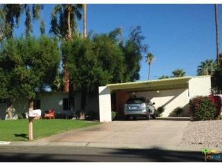 564 Roxbury Dr, Palm Springs, CA 92264-8210