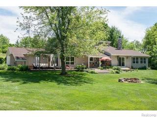 1580 Pierce Rd, Lyndon Twp, MI 48118-9733