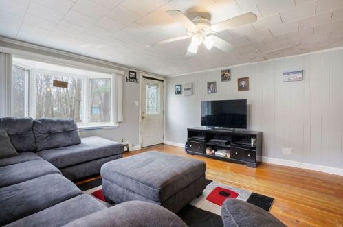 22 Bagley Rd, Holbrook, MA 02343-1606