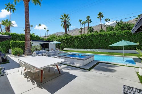 1555 Indian Trl, Palm Springs CA  92264-8817 exterior