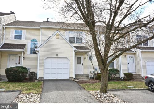 15 Revere Ct, Trenton, NJ 08628-3609