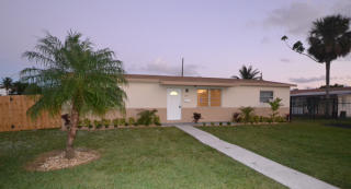 20431 26th Ct, Miami FL  33056-1555 exterior