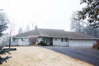 2411 Solar Loop Rd, Chewelah, WA 99109-9423