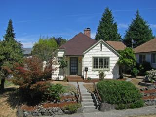 606 9th St, Bremerton, WA 98337-1523