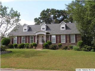 920 Pinemeadow Dr, Gardendale, AL 35071-2536