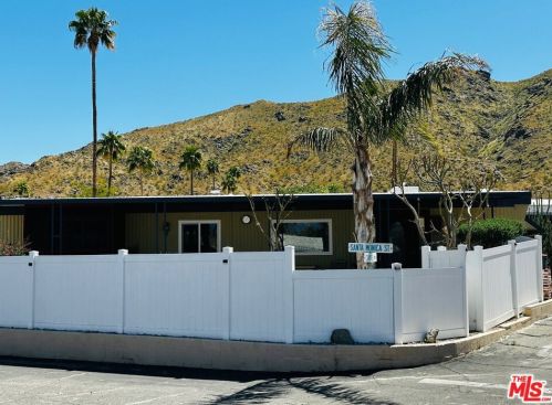 14 Carmel Dr, Palm Springs, CA 92264-5210