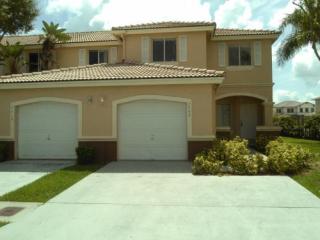 7402 162nd Path, Miami FL  33193-4420 exterior