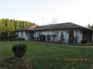 7370 Brookwood Dr, Yankee Lake, OH 44403-9721