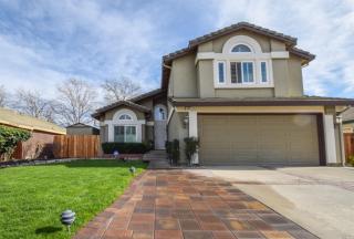 247 Saybrook Ave, Vacaville CA  95687-4132 exterior