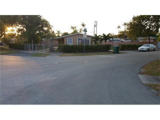 8001 16th St, Miami FL  33155-1307 exterior