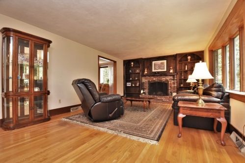 6 Greenway Rd, Middleton, MA 01949-2457