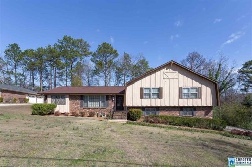 825 Cherokee Trl, Anniston, AL 36206-1027