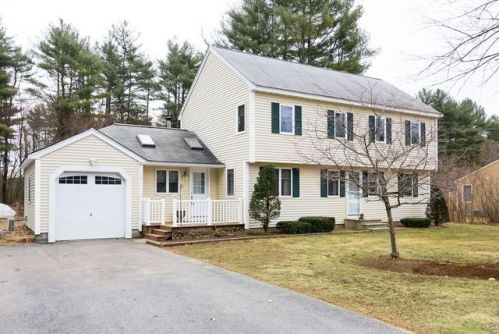 16 Warren Rd, Townsend, MA 01469-1392