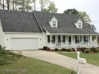 200 Pineview Dr, Erwin, NC 28339-1202