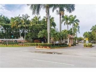 15581 43rd Ter, Miami, FL 33185-4504