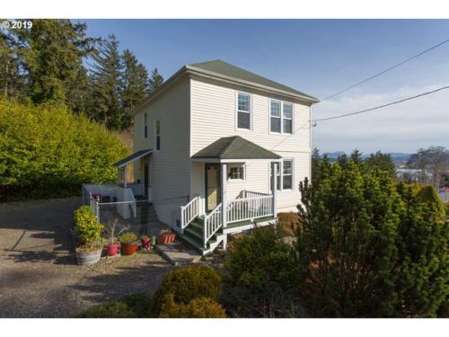 1704 7th St, Tongue Point, OR 97103-5205