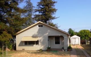 3094 Del Paso Blvd, Sacramento CA  95815-1451 exterior