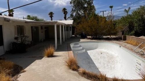 3087 Biskra Rd, Palm Springs CA  92262-2411 exterior