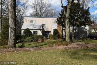 1902 Memory Ct, Vienna VA  22182-3327 exterior