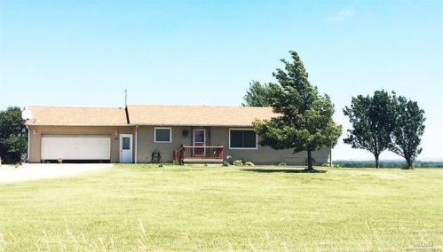 7049 Whitmore Rd, Gypsum, KS 67448-9758