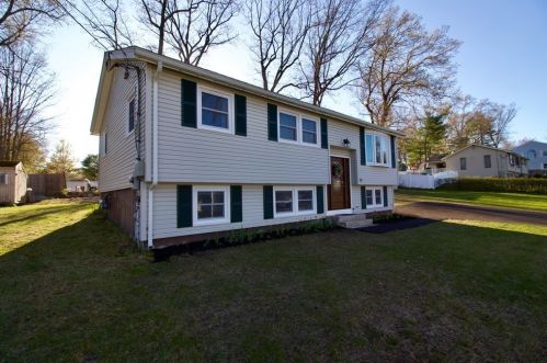 57 Rio Vista St, Billerica, MA 01862-3101