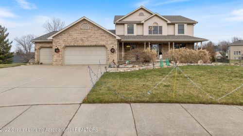 1205 Candela Ln, Grand Ledge, MI 48837-2292