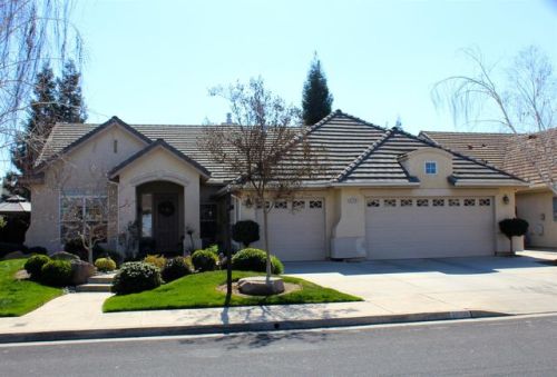 2774 Bellaire Ave, Clovis, CA 93611-5559