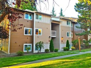 14014 181st Pl, Woodinville, WA 98072-6884