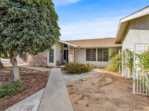 468 Burgan Ave, Clovis, CA 93611-0609