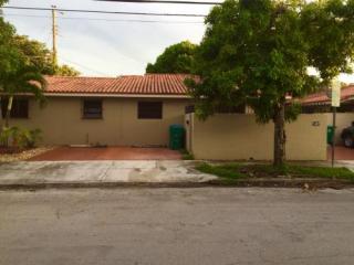 2482 5th St, Miami, FL 33135-2914