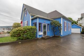 435 Exchange St, Tongue Point, OR 97103-4428