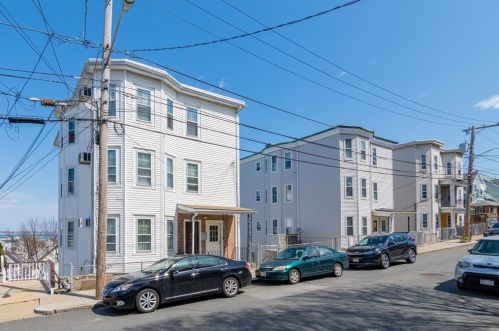 50 Bellingham Ave, Pt Of Pines, MA 02151-4151