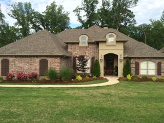 241 Lake Valley Dr, North Little Rock, AR 72113-5942