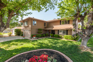 9089 Ln Riviera Dr, Sacramento CA  95826-2148 exterior