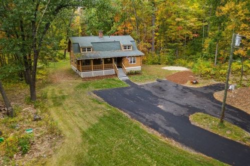 51 Gilchrist Rd, Townsend, MA 01469-1309