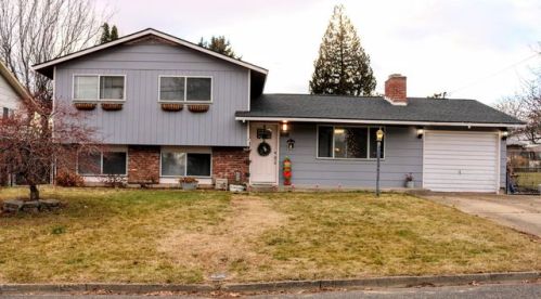 918 33rd Ave, Yakima, WA 98902-3925