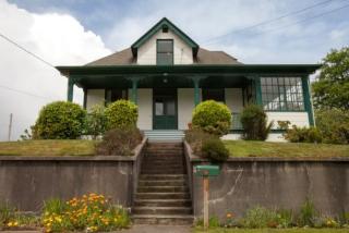 414 Exchange St, Tongue Point, OR 97103-4429