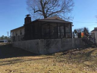 30 Eagle Nest Rd, Linden, TN 37096-5116