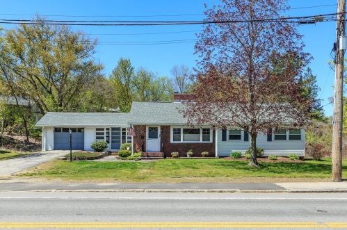 43 Broadway, Derry, NH 03038-2421