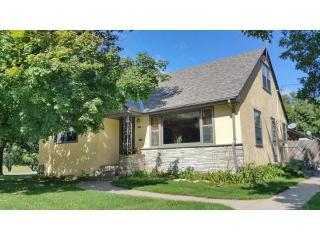 123 30th Ave, Minneapolis, MN 55418-1904