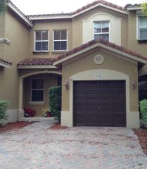 8905 108th Pl, Miami FL  33176-1318 exterior