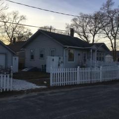 29 Algelo Ave, Wareham, MA 02571-1954