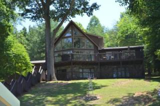 295 Deerwood Ln, La Follette, TN 37766-6731