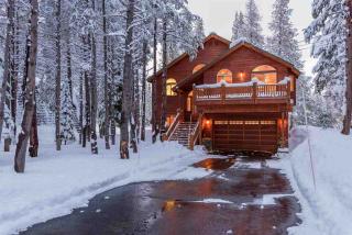 14790 Davos Dr, Truckee, CA 96161-7102