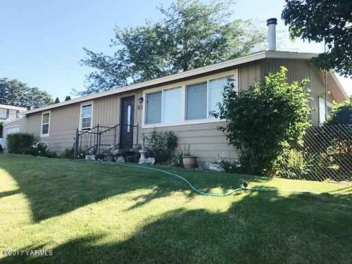 119 85th Ave, Yakima, WA 98908-1404