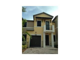 10450 58th Ter, Miami FL  33178-2828 exterior