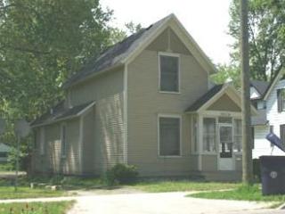 94 16th St, Holland, MI 49423-4204