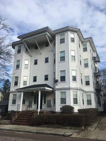 47 Highland St, Brockton, MA 02301-3807