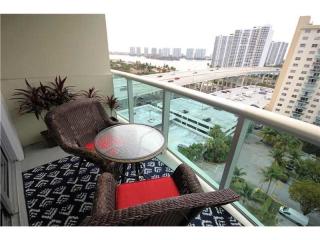 19381 Collins Ave, Miami, FL 33160